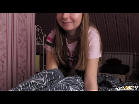 ❤️ Blondie Terda l-BFF tagħha Profondament u Gets Cum F'Ħalqha ❤ Porno vk lilna